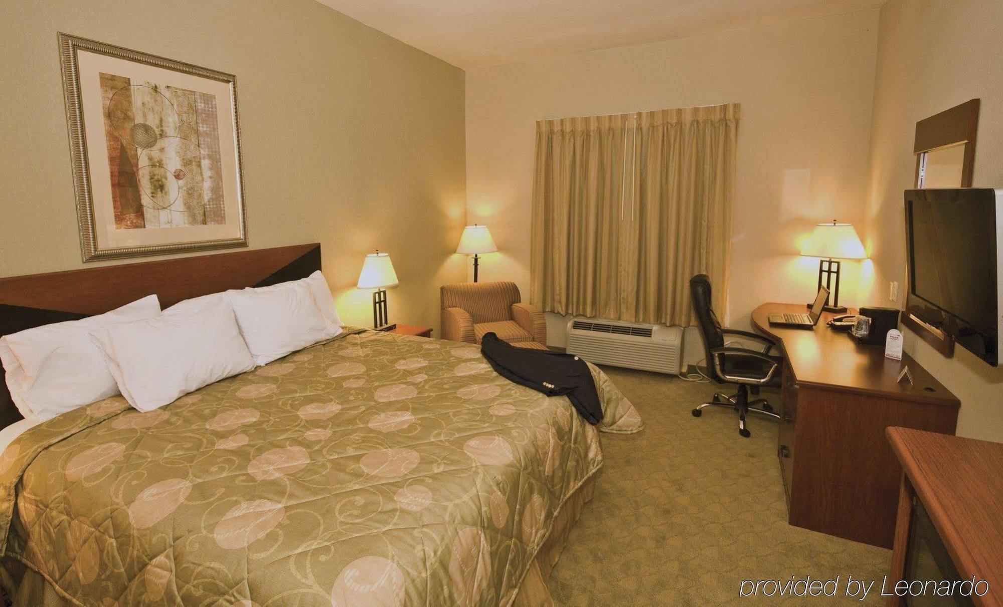 Sleep & 2* Athens
